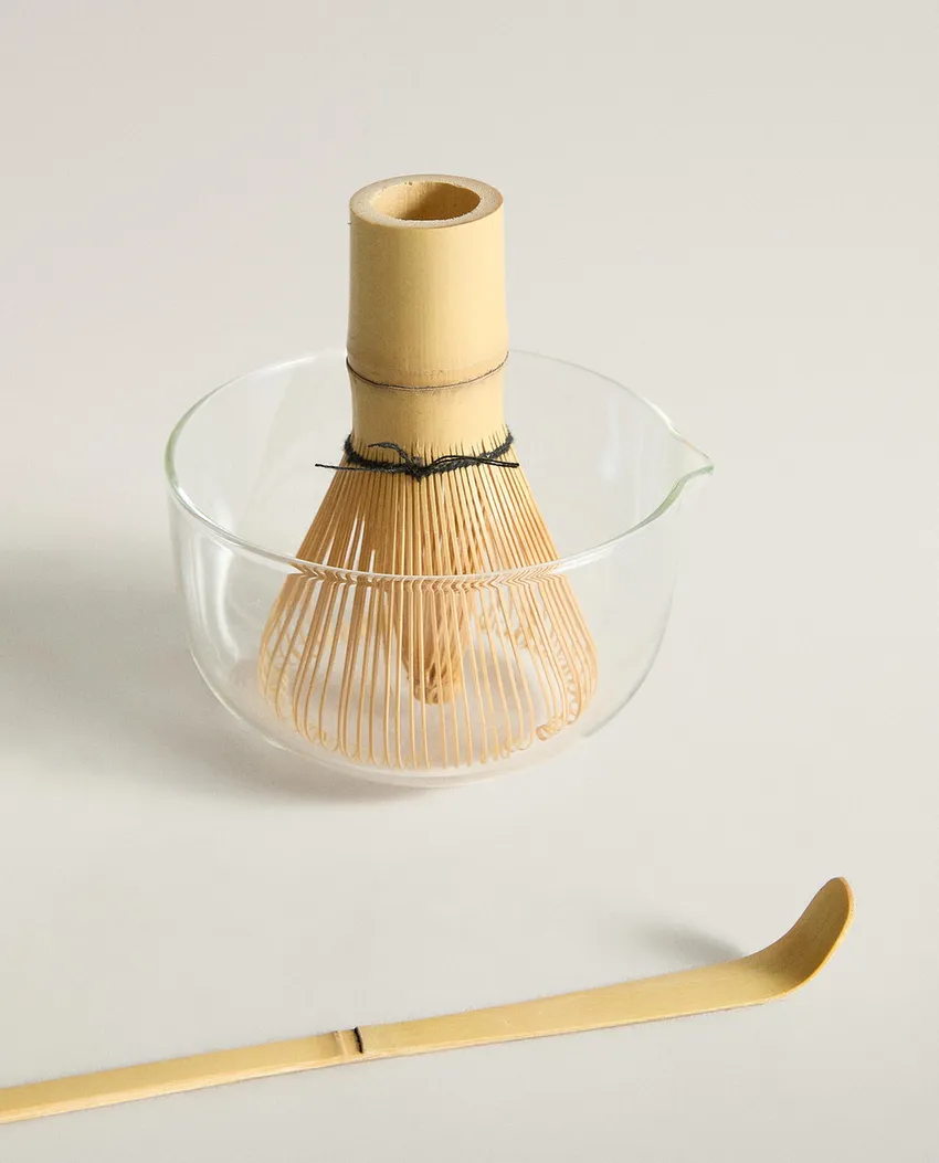 Soak the whisk